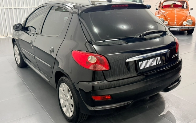 imagem-https://www.socarrao.com.br/sc-vehicle-images-prod/4401044/1792504747976-6_100841.jpg