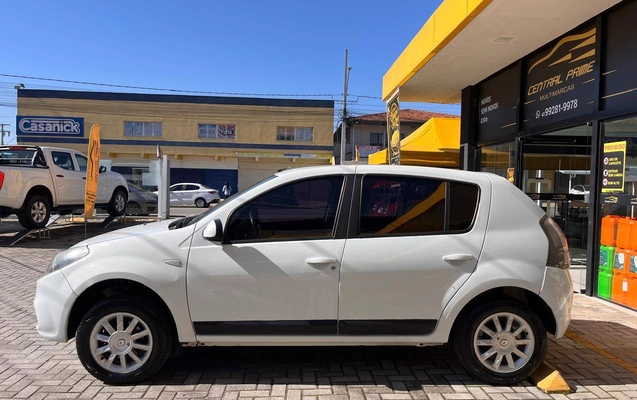 imagem-https://www.socarrao.com.br/sc-vehicle-images-prod/4401098/1792505097137-43d766a3b89043d9a6300a1e3f1fa3c4_1792505024111.jpg