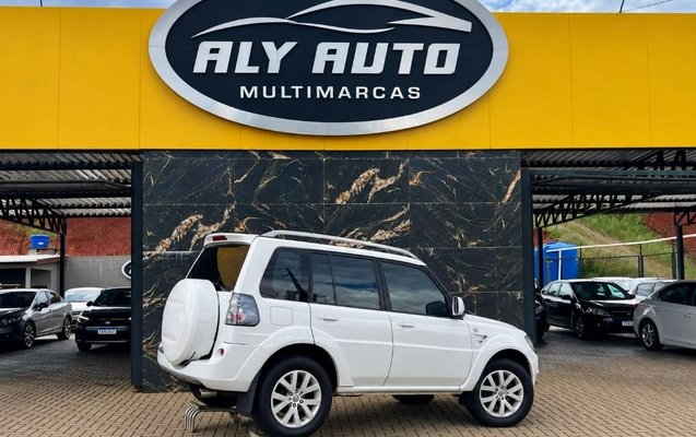 imagem-https://www.socarrao.com.br/sc-vehicle-images-prod/4401143/1792505447355-gb-616c481.jpg