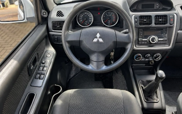 imagem-https://www.socarrao.com.br/sc-vehicle-images-prod/4401143/1792505447362-gb-26fb65f.jpg