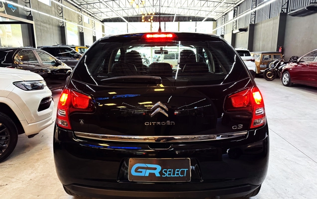 imagem-https://www.socarrao.com.br/sc-vehicle-images-prod/4401156/1792505536993-003_8ea81fa0a2a837e0f744b372727cfeb7.jpg