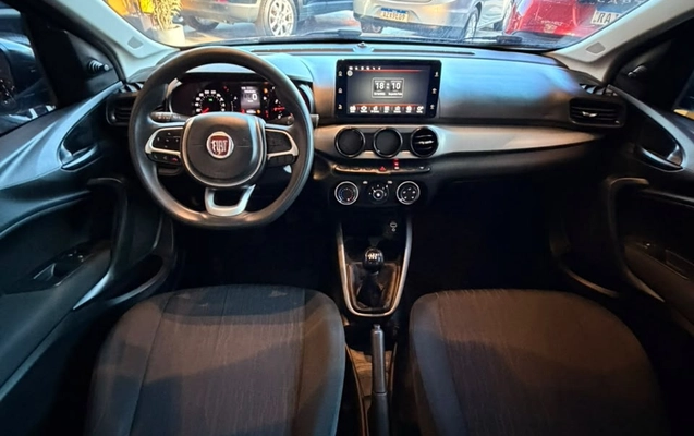 imagem-https://www.socarrao.com.br/sc-vehicle-images-prod/4401173/1792505646803-437d7bd6-e3ea-4fdf-a591-f624aa511678.jpg