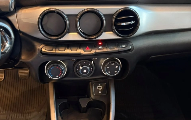 imagem-https://www.socarrao.com.br/sc-vehicle-images-prod/4401173/1792505646804-51388cf1-fb1c-4bbf-9412-fd378da43f94.jpg