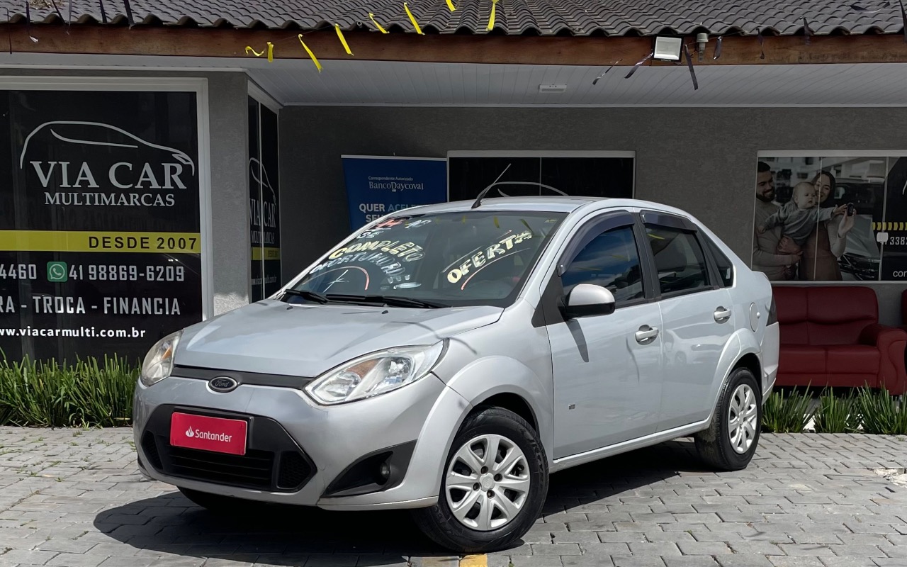 Ford Fiesta 2014 Prata — foto 1 de 3