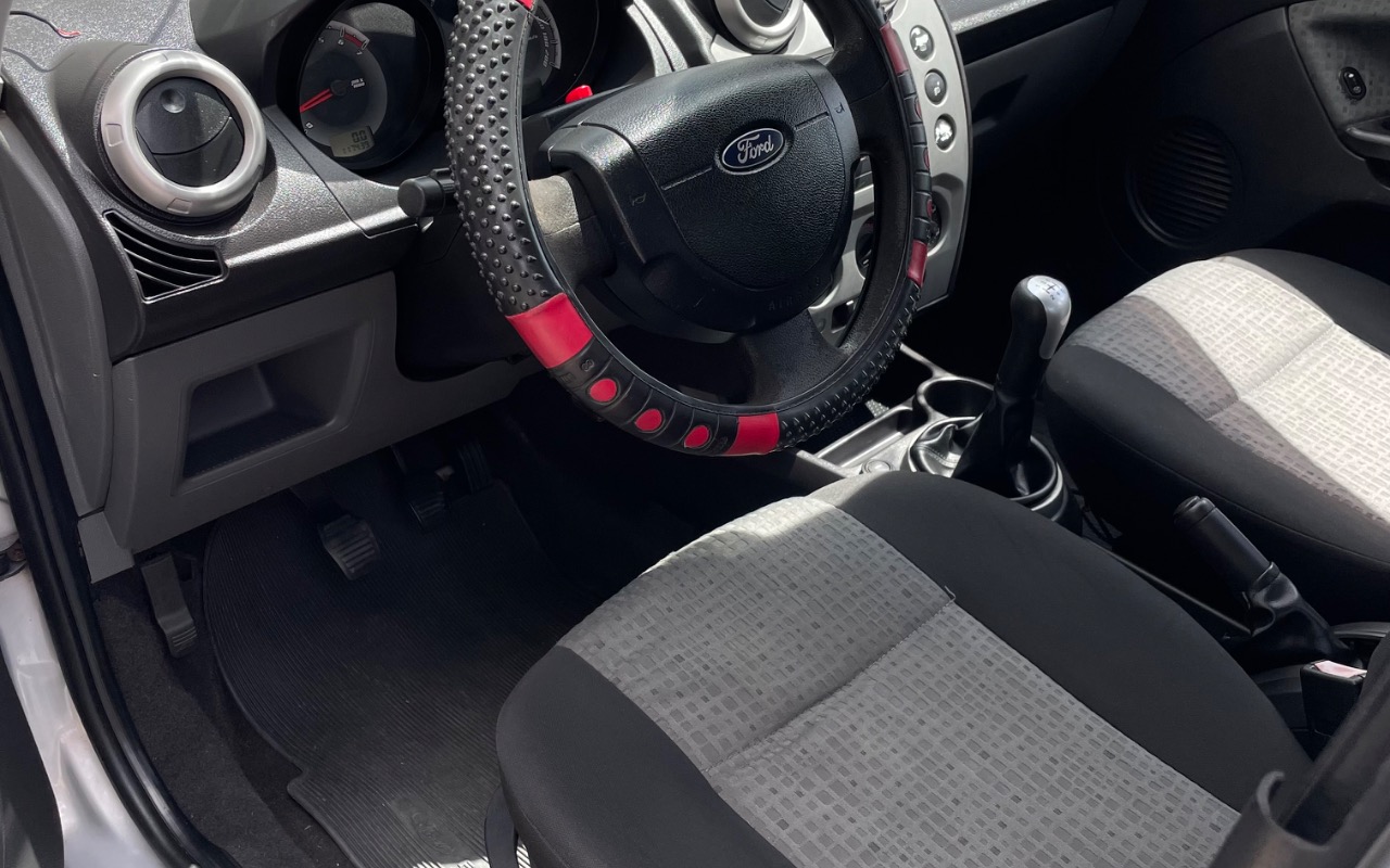 imagem-https://www.socarrao.com.br/sc-vehicle-images-prod/4401204/1792506171030-SU1HXzcxNTYuanBlZw.jpeg