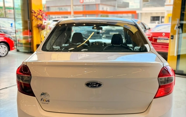 imagem-https://www.socarrao.com.br/sc-vehicle-images-prod/4401236/1792506035178-04dbb265-1ce3-492a-9d35-cf4e46c5ee8d.jpg