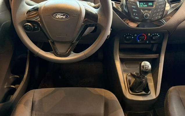 imagem-https://www.socarrao.com.br/sc-vehicle-images-prod/4401236/1792506035180-7066ccc5-96a4-488c-a550-fe225b0ded3f.jpg