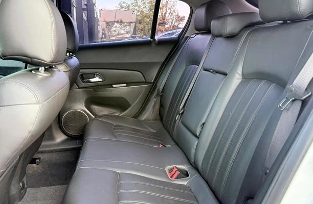 imagem-https://www.socarrao.com.br/sc-vehicle-images-prod/4401263/1792533402986-8586905_6_B_4f2fa253e5.jpeg