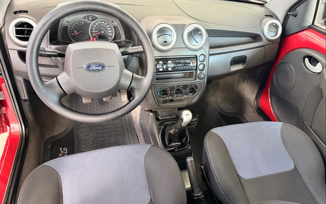 imagem-https://www.socarrao.com.br/sc-vehicle-images-prod/4401271/1792506371061-295fd4aa-930f-4bd3-ad59-f4fc5eab6a2c.jpg