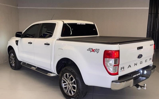 imagem-https://www.socarrao.com.br/sc-vehicle-images-prod/4401279/1792684652289-8578234_5_B_931b7dad17.jpeg