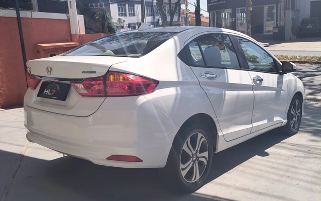 imagem-https://www.socarrao.com.br/sc-vehicle-images-prod/4401318/1792507330704-V2hhdHNBcHAgSW1hZ2UgMjAyNi0wOS0wMyBhdCAxNy41OS4wNCgzKS5qcGVn.jpeg