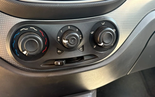 imagem-https://www.socarrao.com.br/sc-vehicle-images-prod/4401431/1792507616353-V2hhdHNBcHAgSW1hZ2UgMjAyNi0xMC0xOSBhdCAxNC4xMS4xOS5qcGVn.jpeg