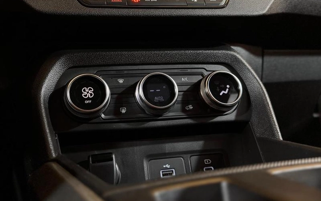 imagem-https://www.socarrao.com.br/sc-vehicle-images-prod/4401470/1792507975176-8583905_16_B_939f72aed1.jpeg