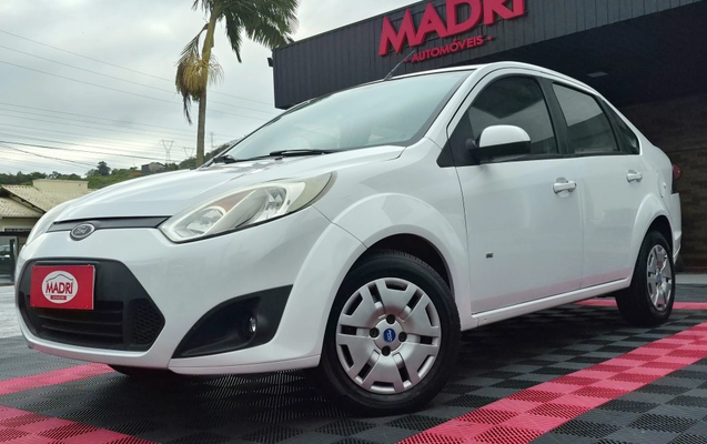 imagem-https://www.socarrao.com.br/sc-vehicle-images-prod/4401521/1792508363679-003_ea7186830102593a4eae8355dd26ffcc.jpg
