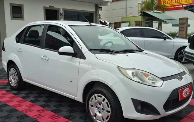 imagem-https://www.socarrao.com.br/sc-vehicle-images-prod/4401521/1792508363684-003_da7ebf88dca40e8c33b24c4d0a965f38.jpg