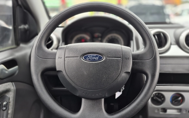imagem-https://www.socarrao.com.br/sc-vehicle-images-prod/4401521/1792508363699-003_e221e26ea52ed9a3a38fefd1d8c00196.jpg