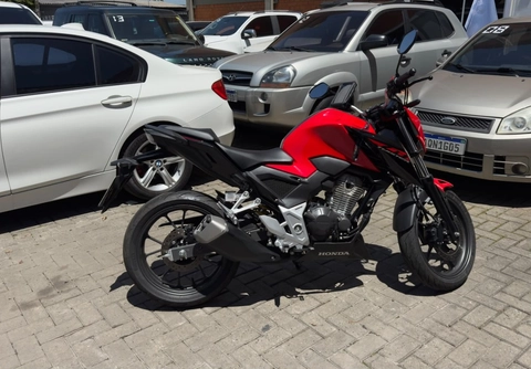 Honda CB 300F Twister Flex 2024 Vermelho — foto 1 de 3