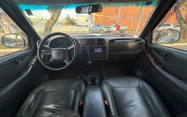 imagem-https://www.socarrao.com.br/sc-vehicle-images-prod/4401536/1792690149720-8579520_13_B_fda3e7ef4c.jpeg