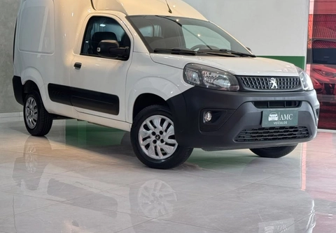 Peugeot Partner 2023 Branco — foto 1 de 3