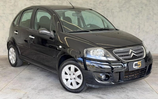 imagem-https://www.socarrao.com.br/sc-vehicle-images-prod/4401632/1792509263074-8570323_13_B_a586b8bcc3.jpeg