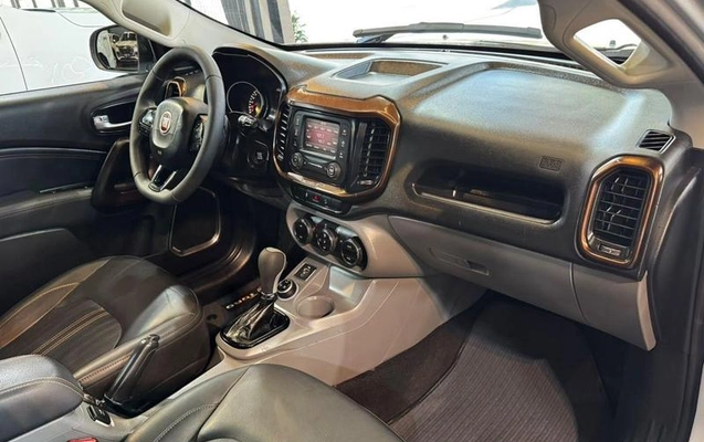 imagem-https://www.socarrao.com.br/sc-vehicle-images-prod/4401688/1792509728873-8587772_7_B_54dfe56dbc.jpeg