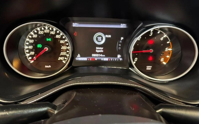 imagem-https://www.socarrao.com.br/sc-vehicle-images-prod/4401688/1792509728874-8587772_7_B_89fffee33c.jpeg