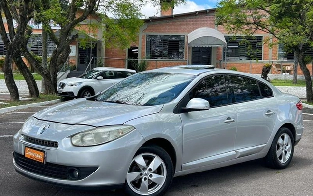 imagem-https://www.socarrao.com.br/sc-vehicle-images-prod/4401742/1792696171577-8569922_13_B_2403f2fd55.jpeg