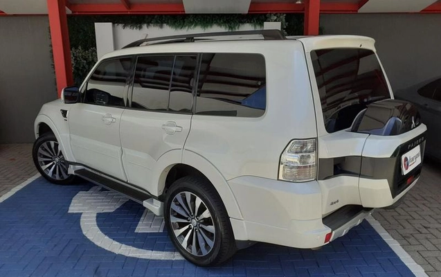 imagem-https://www.socarrao.com.br/sc-vehicle-images-prod/4401768/1792510458441-8587896_1_B_e6ee75d7f5.jpeg