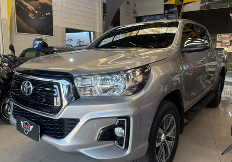 Toyota Hilux 2019 Prata — foto 1 de 3