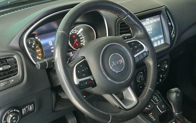 imagem-https://www.socarrao.com.br/sc-vehicle-images-prod/4401789/1792609009815-8571402_13_B_6fbf0aca28.jpeg