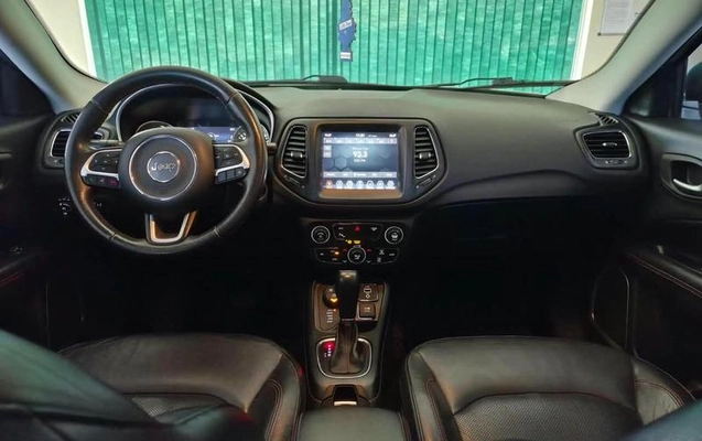 imagem-https://www.socarrao.com.br/sc-vehicle-images-prod/4401789/1792609009831-8571402_10_B_ae2b2a6705.jpeg