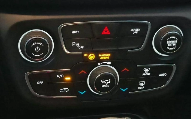 imagem-https://www.socarrao.com.br/sc-vehicle-images-prod/4401789/1792609009845-8571402_8_B_3c4b9e4ab6.jpeg