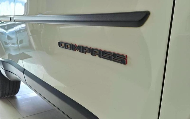 imagem-https://www.socarrao.com.br/sc-vehicle-images-prod/4401789/1792609009854-8571402_22_B_e87807f4fc.jpeg
