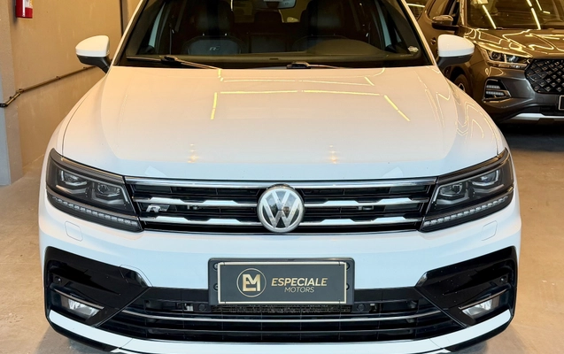 imagem-https://www.socarrao.com.br/sc-vehicle-images-prod/4401790/1792510689235-cf5d4e7d-c3ff-45eb-b3c8-7b33f2bf370d.jpg