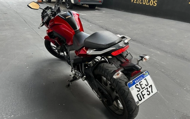 imagem-https://www.socarrao.com.br/sc-vehicle-images-prod/4401854/1792511358717-q9AZ8wX0xeuAoXSo0d7Eb47fD4d2xbPd.jpg
