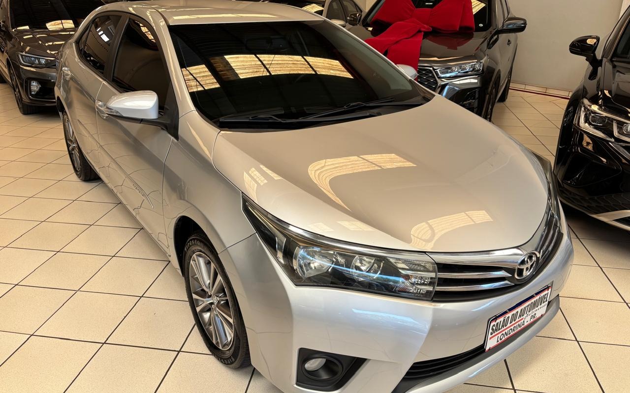 Toyota Corolla 2017 Prata — foto 1 de 3