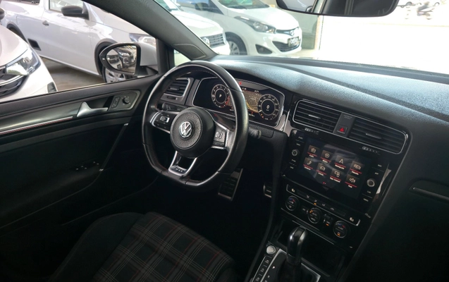 imagem-https://www.socarrao.com.br/sc-vehicle-images-prod/4401930/1792612626555-acf23f4657424513899caa2098f1f6ee_1792612529827.jpg