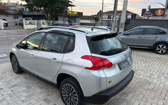 imagem-https://www.socarrao.com.br/sc-vehicle-images-prod/4401960/1792512168687-003_d528982ef0219ee6509c3a249087f237.jpg