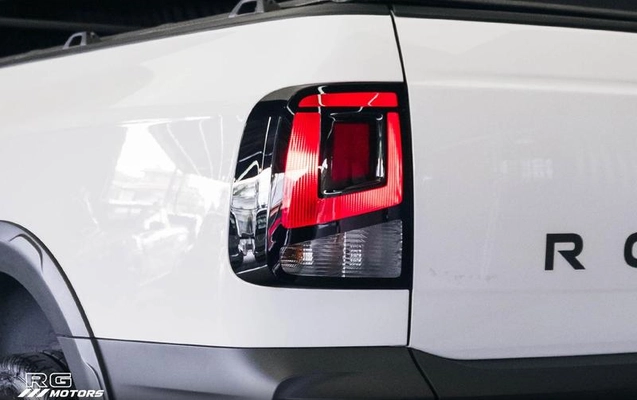 imagem-https://www.socarrao.com.br/sc-vehicle-images-prod/4401983/1792512556208-8586981_14_B_760acd6e7e.jpeg
