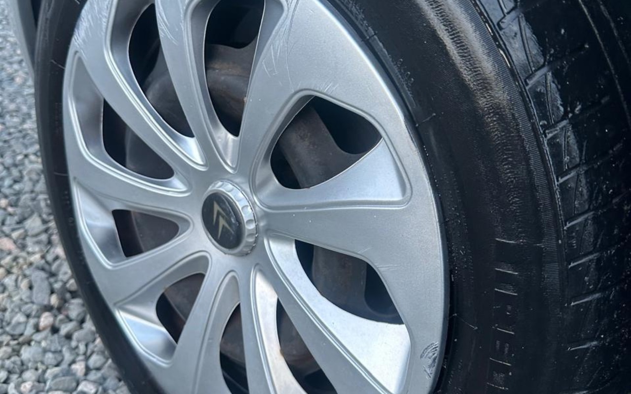 imagem-https://www.socarrao.com.br/sc-vehicle-images-prod/4402106/1792513130705-QlZDWEJYLmpwZWc.jpeg