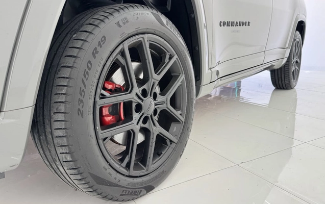 imagem-https://www.socarrao.com.br/sc-vehicle-images-prod/4402165/1792513474845-vehicle_image_1792429822_29a952081bd21f725b6a9419de02053b.jpeg