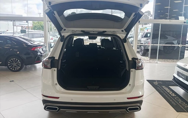 imagem-https://www.socarrao.com.br/sc-vehicle-images-prod/4402389/1792515304362-8f92f83c-55e2-49ab-a13a-0291a508ad3120261020134044.jpeg