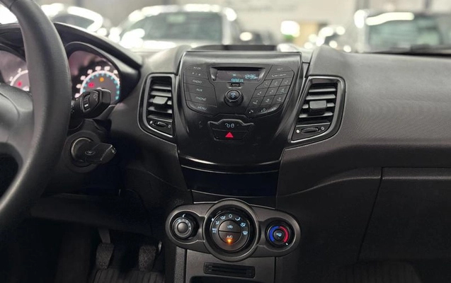 imagem-https://www.socarrao.com.br/sc-vehicle-images-prod/4402409/1792594185573-8564077_0_B_c617d8fc8f.jpeg