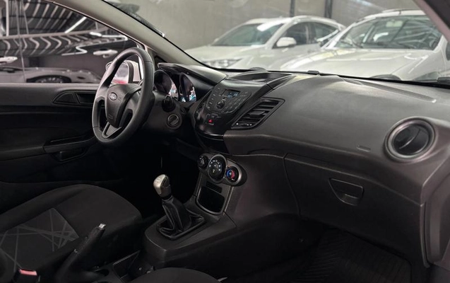 imagem-https://www.socarrao.com.br/sc-vehicle-images-prod/4402409/1792594185576-8564077_0_B_94ceb8934a.jpeg