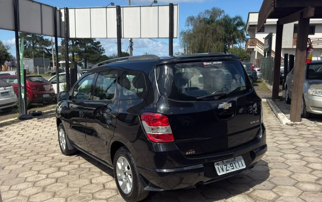 imagem-https://www.socarrao.com.br/sc-vehicle-images-prod/4402473/1792515766319-F6uBCUMcryRH2R77CSFPv5z0rwzn7SZR.jpg