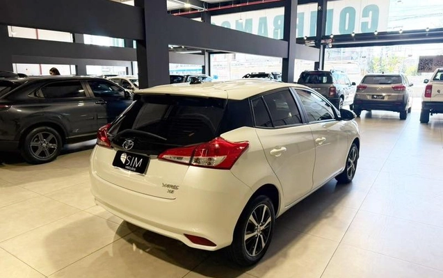 imagem-https://www.socarrao.com.br/sc-vehicle-images-prod/4402486/1792515868066-8588228_8_B_f2feb68b33.jpeg