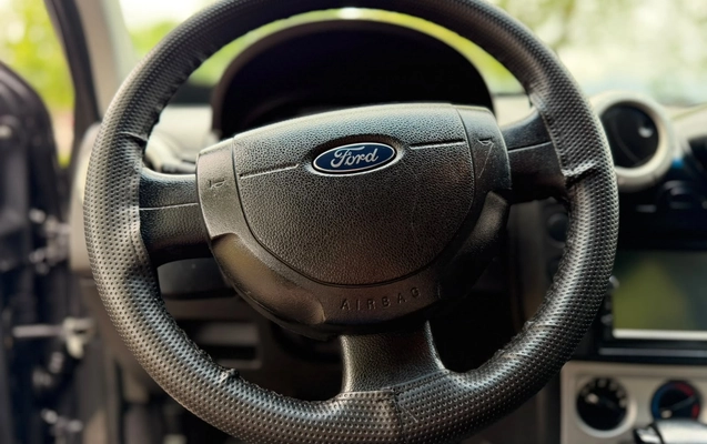 imagem-https://www.socarrao.com.br/sc-vehicle-images-prod/4402489/1792610865778-0bfcf994-06f1-44fe-b4b5-287c93dd54f6.jpg