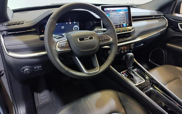 imagem-https://www.socarrao.com.br/sc-vehicle-images-prod/4402490/1792586707466-8588269_15_B_a261f39b91.jpeg