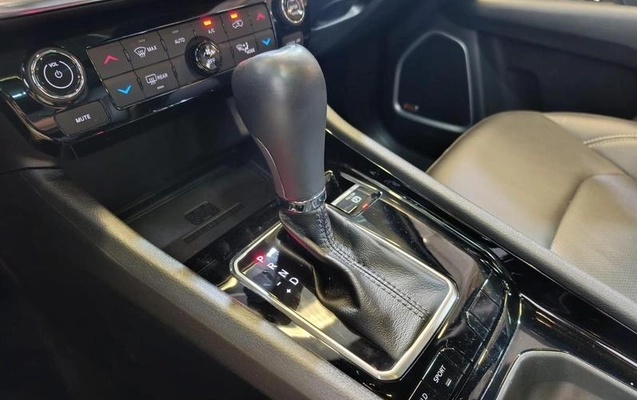 imagem-https://www.socarrao.com.br/sc-vehicle-images-prod/4402490/1792586707487-8588269_19_B_c042981b8b.jpeg