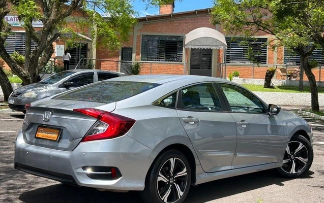 imagem-https://www.socarrao.com.br/sc-vehicle-images-prod/4402519/1792688929797-8579475_10_B_57e5829272.jpeg